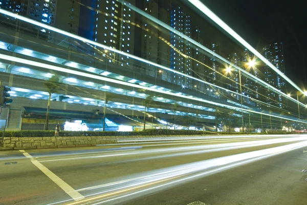 Gece hong Kong şehir trafiğine — Stok fotoğraf
