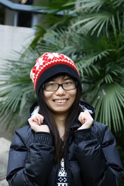 Chinees meisje glimlachend gelukkig — Stockfoto