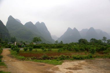 yangshuo guilin, Çin'in güzel karstik dağ manzarası