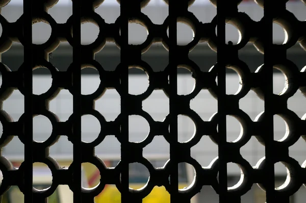 Cirkels op venster in Volkshuisvesting landgoed van hong kong — Stockfoto