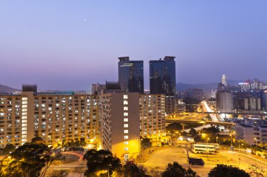 hong kong şehir merkezinde günbatımı