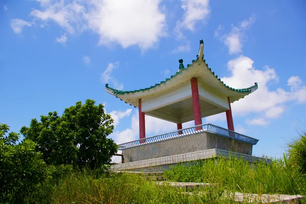 Pavillon au sommet d'une colline — Photo