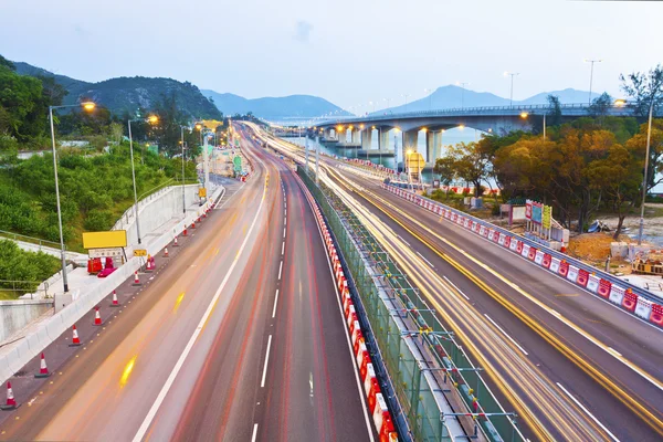 Trafik i hong kong på motorvägen — Stockfoto
