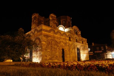 bir gece eski şehir.