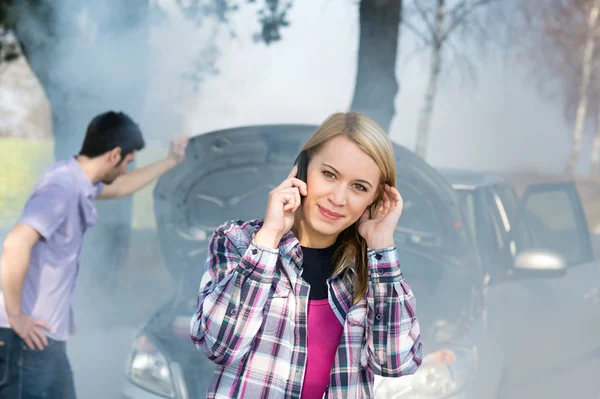 Car breakdown woman call for help — Stock Photo, Image