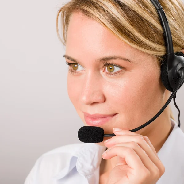 Müşteri Servisi kadın arama işleç telefon kulaklık — Stok fotoğraf