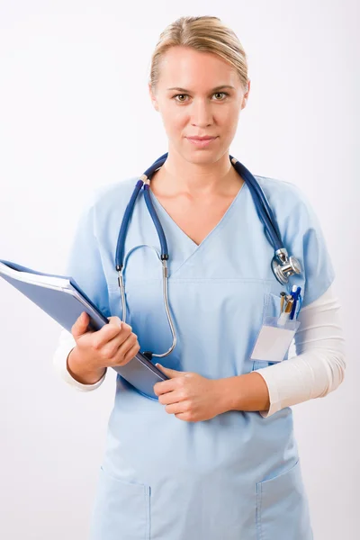 Pessoa médica: Enfermeira ou jovem médica feminina — Fotografia de Stock