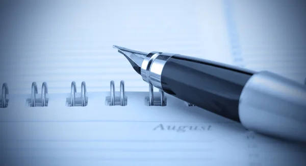 Fountain pen and noteboo — Stock Photo, Image