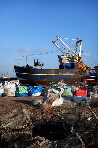Arrastão indústria de barcos de pesca Hastings Inglaterra — Fotografia de Stock