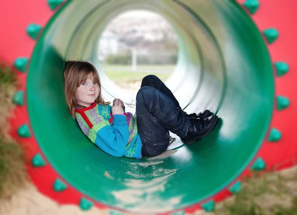Dětská hřiště dětské trubice potrubí hračka — Stock fotografie