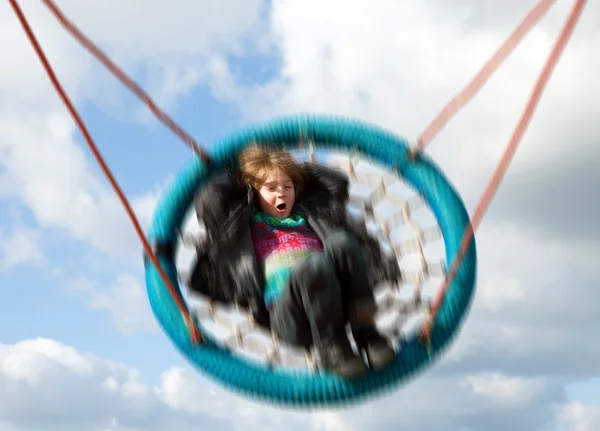 어린이 놀이터 스윙 스윙 — 스톡 사진