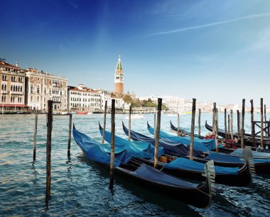 canal Grande ve st marks kulesine gondol