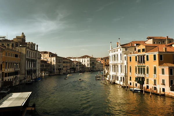 Grande Canal em Veneza, Itália ao pôr-do-sol — Fotografia de Stock