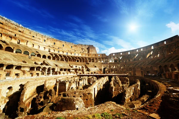 Das Innere des Kolosseums in Rom — Stockfoto