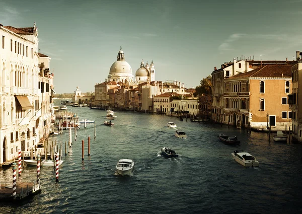 Büyük Kanal ve Bazilika Santa Maria della Salute, Venedik, İtalya — Stok fotoğraf