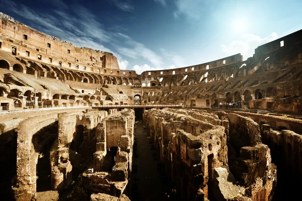 Coliseo en roma, italia — Foto de Stock