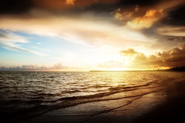 Схід сонця і атлантичний океан — стокове фото