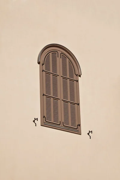 Window with wooden shutters — Stock Photo, Image
