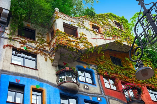 Hundertwasser House in Wenen, Oostenrijk. — Stockfoto