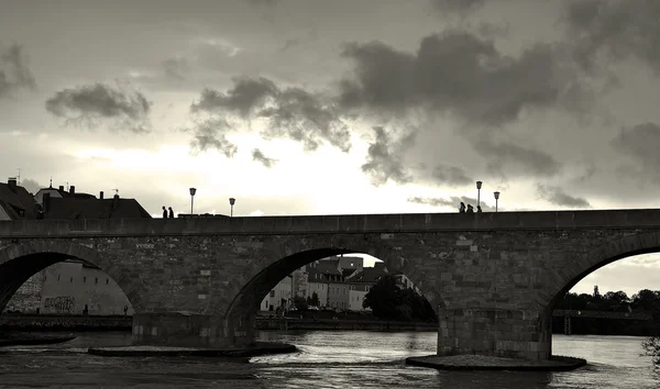 Ponte di pietra di Ratisbona — Foto Stock