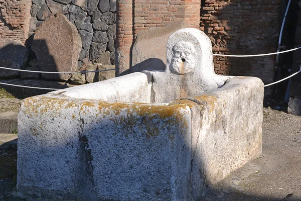Fontana di Nettuno a Ercolano scavo — Foto Stock
