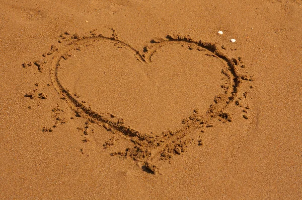 Hart op het zand — Stockfoto