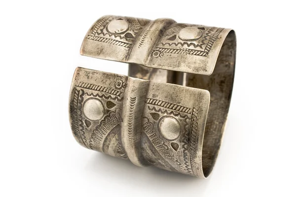 Zabytkowe srebrne bransoletki — Zdjęcie stockowe