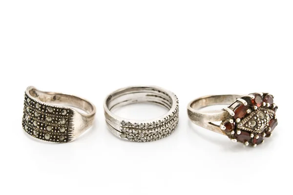 Trzy srebrne pierścionki — Zdjęcie stockowe