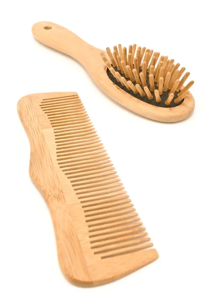 Pente e escova de madeira — Fotografia de Stock