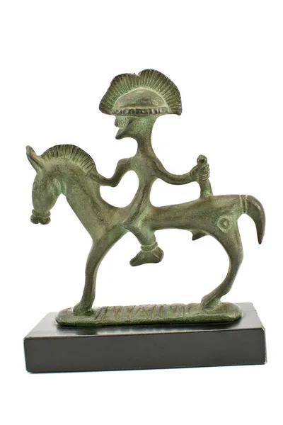 Etruskische bronzen sculptuur van krijger op paard — Stockfoto