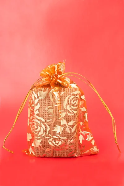 Gift on red — Stock Photo, Image