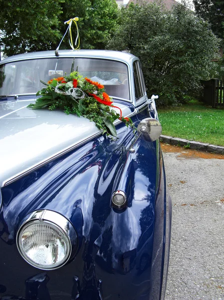 Detail van een bruiloft oldtimer auto — Stockfoto