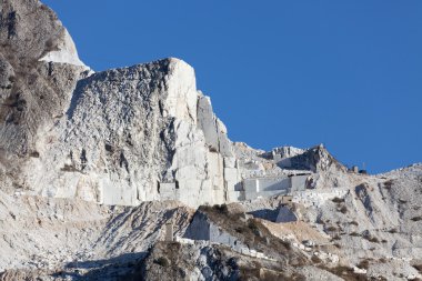 Carrara beyaz mermer Dağları