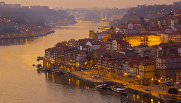 Porto bei Sonnenuntergang, portugal — Stockfoto