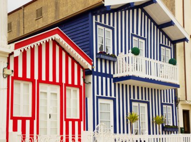 tipik çizgili evler costa nova, aveiro, Portekiz