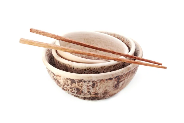 Piatti in ceramica con bastoni cinesi — Foto Stock