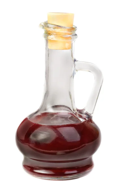 赤ワインの酢、白い背景に隠れてに分離で小規模デカンター — ストック写真