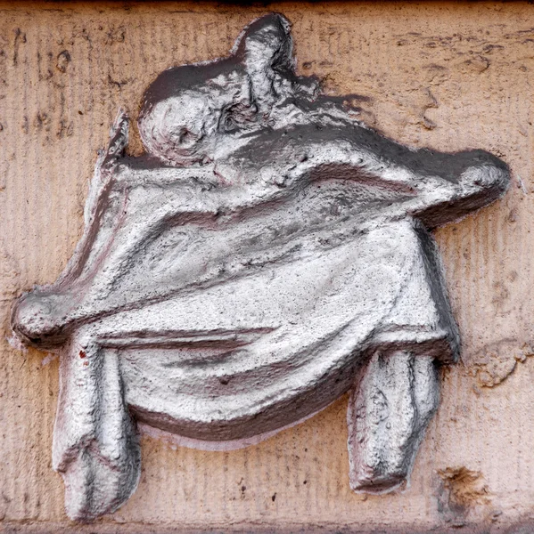 Винтажный барельеф с луком — стоковое фото