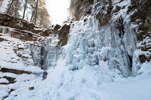 Cascada congelada —  Fotos de Stock