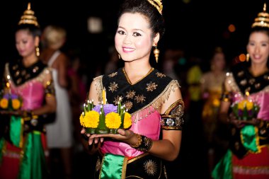 Loy krathong festivali