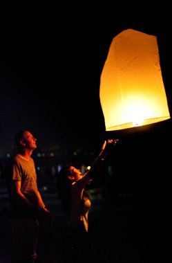 Loy krathong festivali