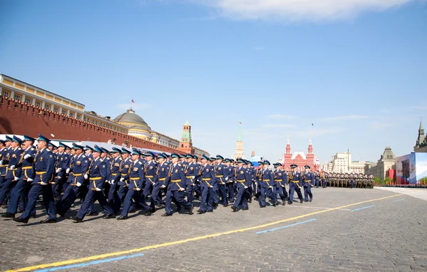 Participants of the Military Parade dedicated to the 65th annive — Stock Photo, Image