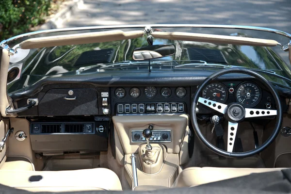Jaguar E-типу інтер'єру на парад старовинних автомобілів — стокове фото