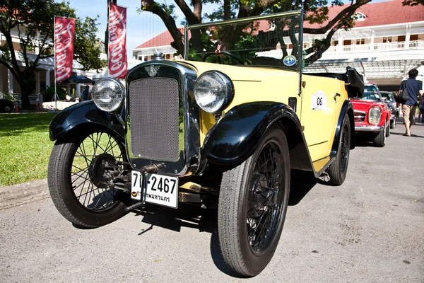 Austin 7 kabriolet na průvod historických vozidel — Stock fotografie