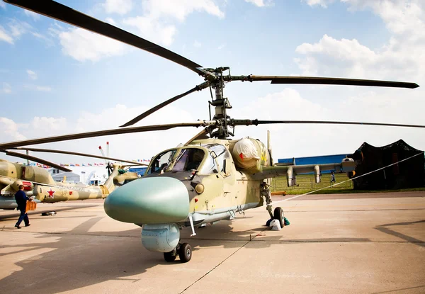 Повністю озброєний армії бойові вертольоти — стокове фото
