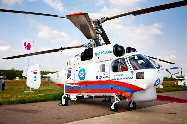 俄罗斯紧急情况直升机救援服务 — 图库照片