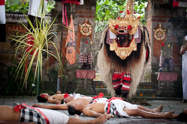 Barong - a character in the mythology of Bali, Indonesia — Stock Photo, Image