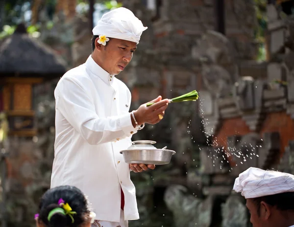 Фестиваль Kuningan на Балі — стокове фото