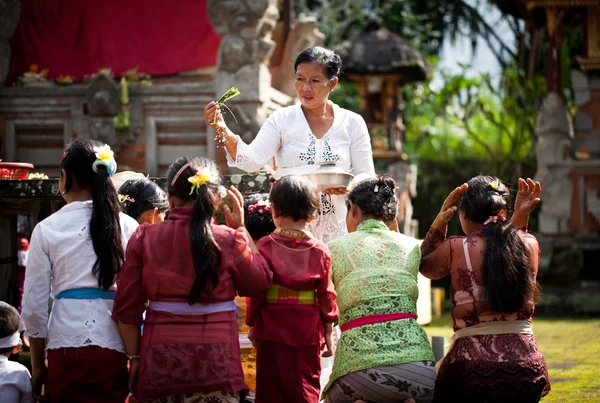 Kuningan Festival auf Bali — Stockfoto