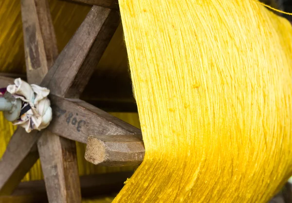 Processus de soie fait à la main — Photo